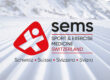 Logo von „sems – SPORT & EXERCISE MEDICINE SWITZERLAND“ vor einer präparierten, verschneiten Skipiste im Sonnenschein.